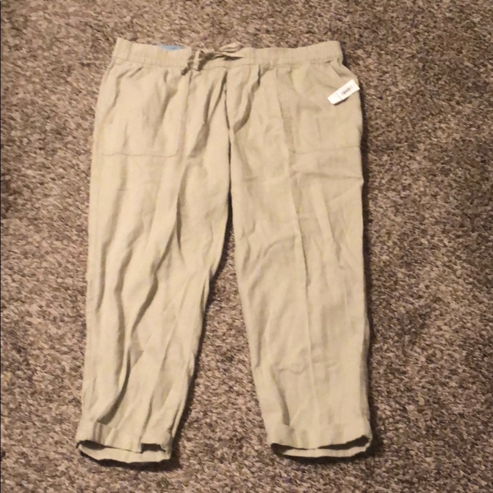🌼NWT Old Navy Linen Capris - Tan - Lg🌼